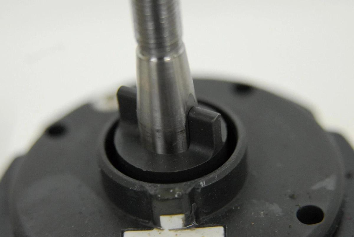 Used Hettich E2439 120V Centrifuge Motor SRFU 0,09/2-B52 - 1401-01 Universal 320