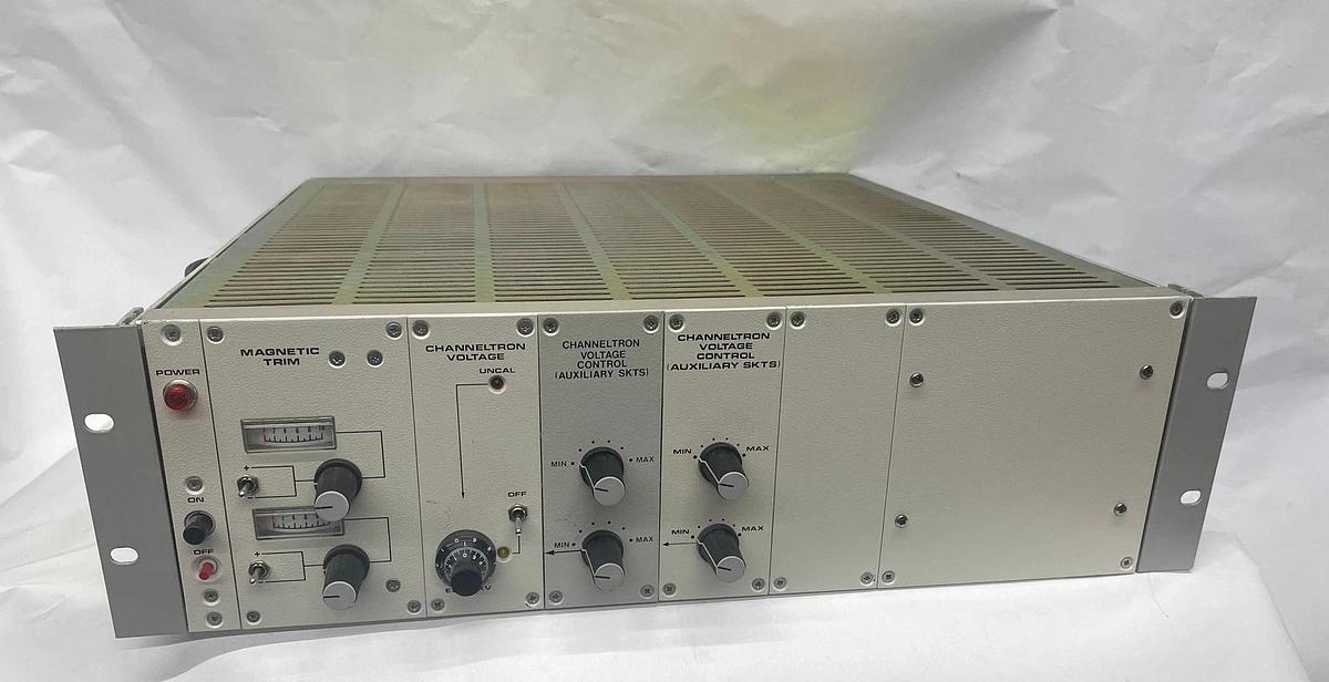 Used Vacgen 623 Magnetic Trim and Channeltron Voltage Controller