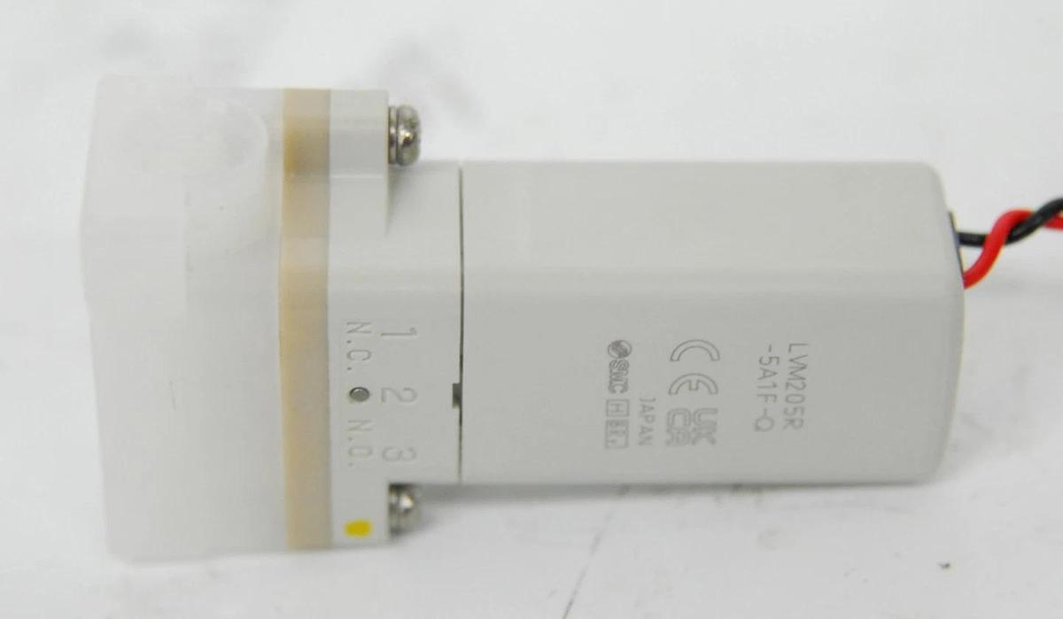 Used SMC LVM205R-5A1F-Q 3-Port Direct-Acting Base-Mounted Chemical Solenoid Valve