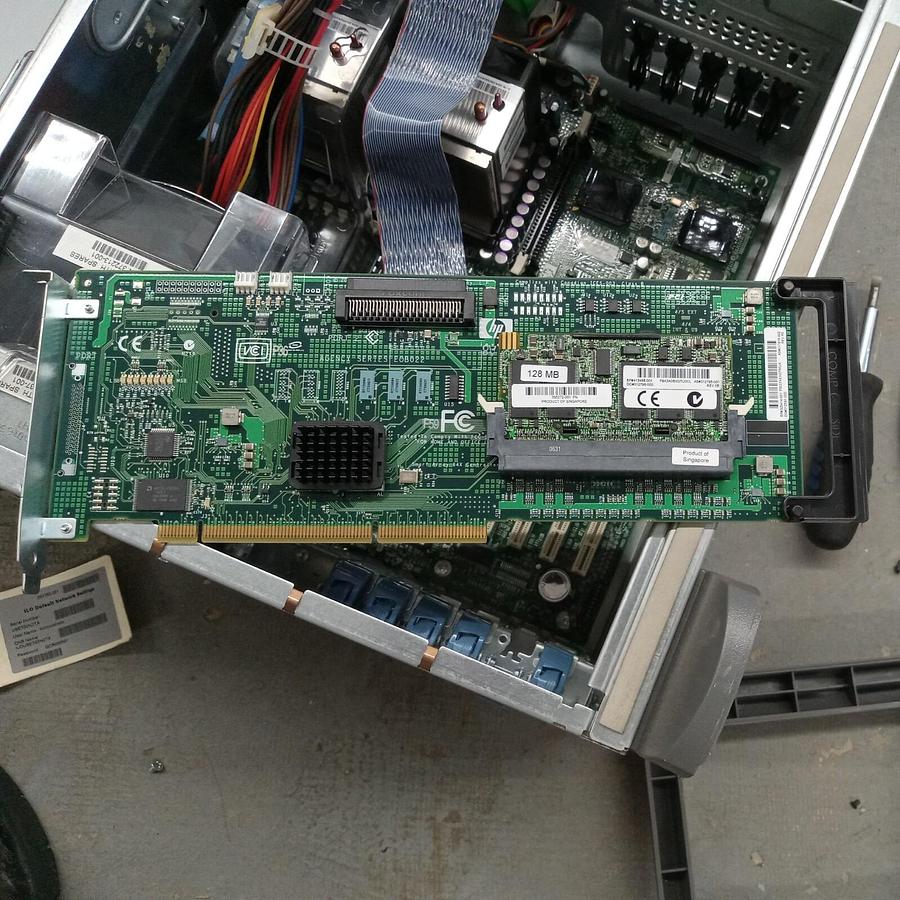 Used 305414-001 Hewlett-Packard Smart Array 641 Ultra320 Controller with 128MB cache