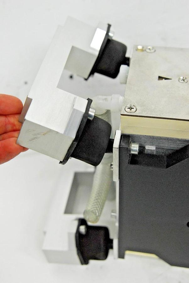 Used KNF PJ29444-940.5 24VDC +50kPa (0.5 bar) Diaphragm Vacuum Pump