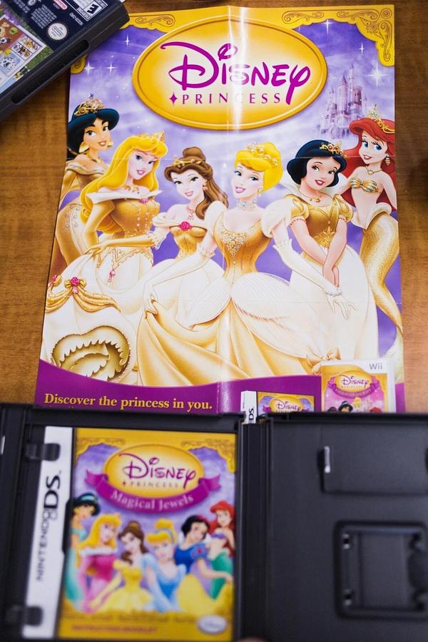 Used Stack Of 15 Empty Nintendo DS Cases Mostly Kids Games