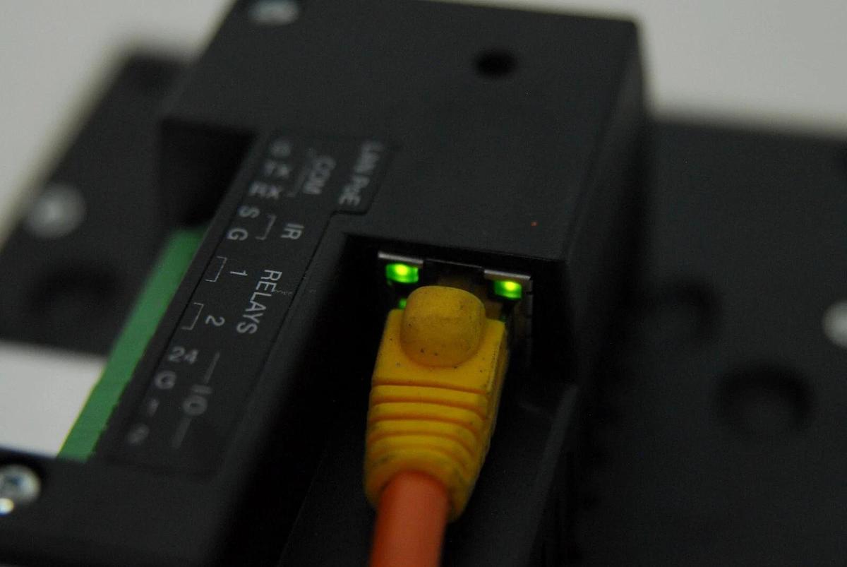 Used Crestron MPC-M5-W Media Presentation Controller M5