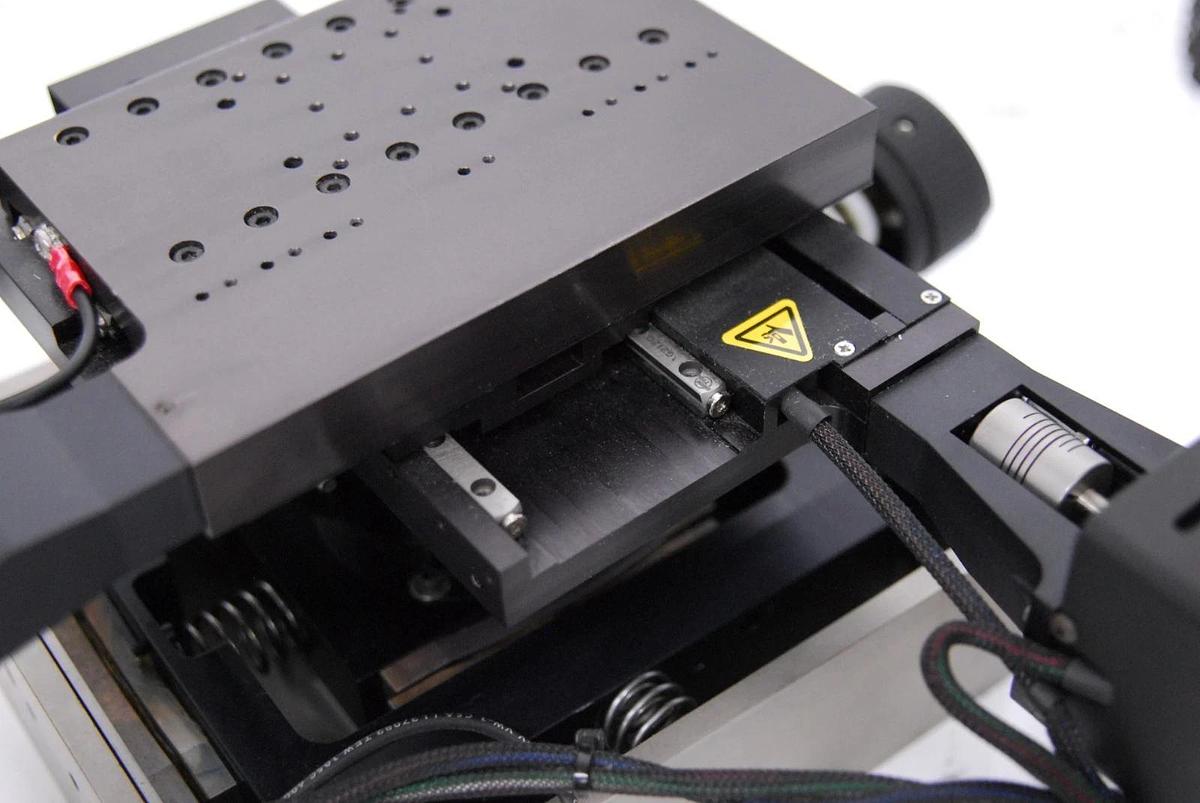 Used Veeco WYKO NT1100 Optical Profiling System - Motorized X/Y Tip/Tilt Sample Stage