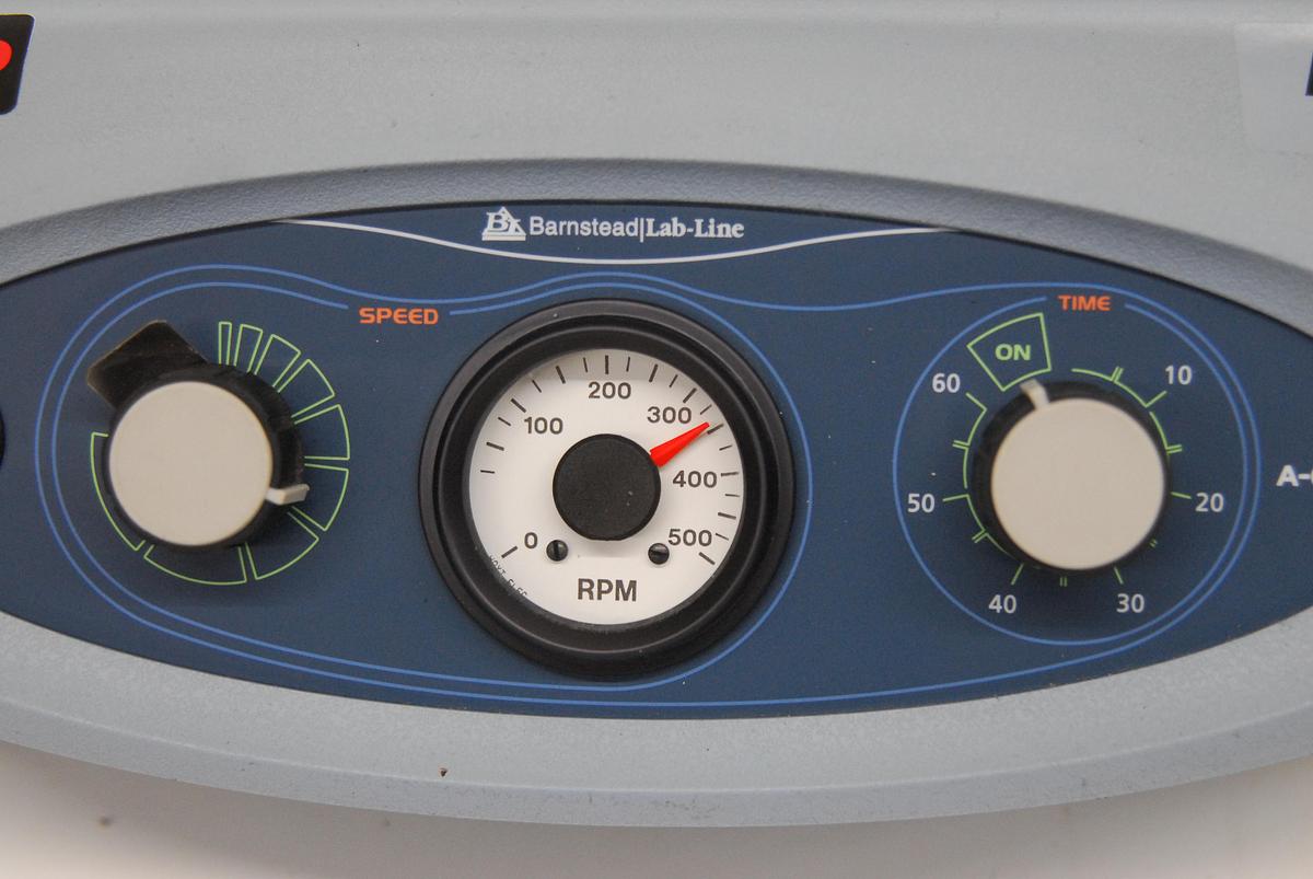 Used Thermo Scientific Barnstead Lab-Line SHKA2000 MaxQ 2000 Orbital Shaker