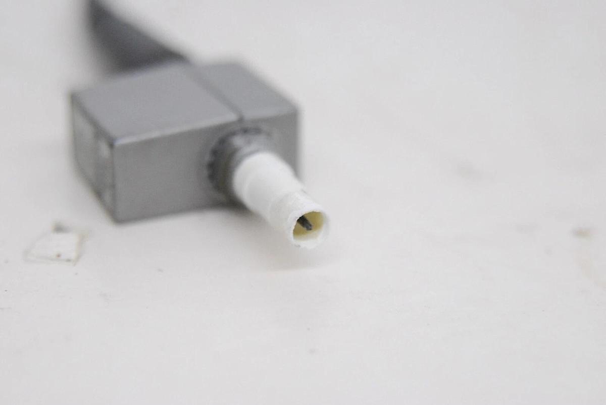 Used Tektronix P6121 100 MHz 1.5m passive ×10 probe