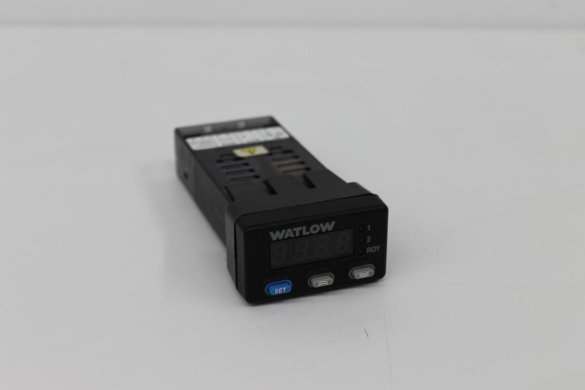 Used WATLOW 935A-1CD0-000G Temperature Controller