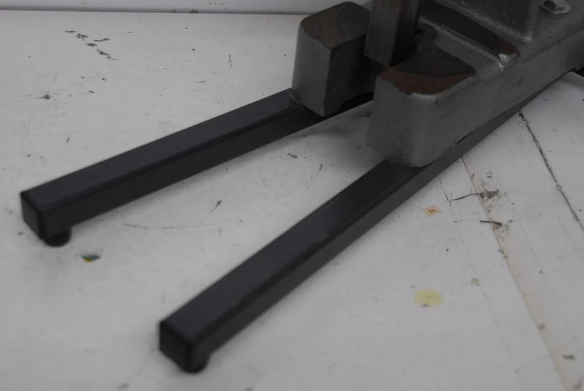 Used Lab-Volt C-36825 Flange Bolt Torquing Demonstrator Press