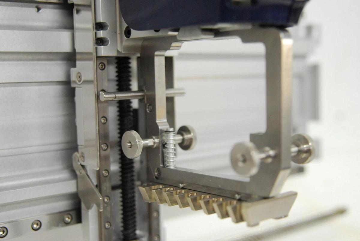 Used Gilson 32000009 Pipette Head Assembly (Pipetmax 268) W/ Rails, Tip Ejector Foot