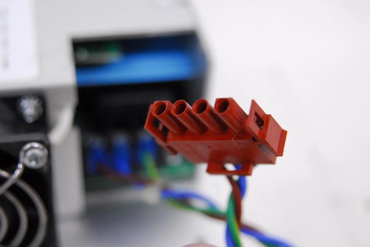 Used Power-One PFC375-4200F Power Supply 85-250VAC 50/60Hz 6.0A 5/12/24V