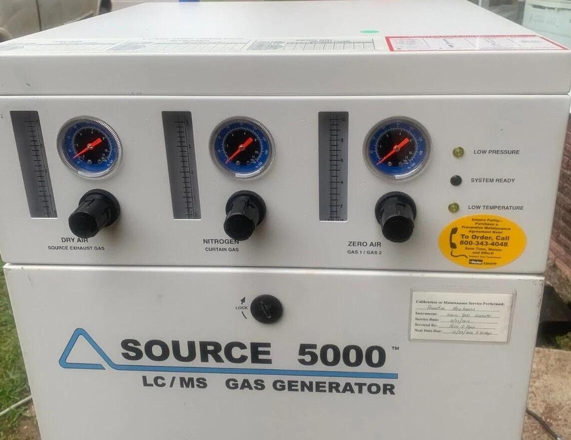 Used Parker Balston Source 5000 LC/MS Gas Generator (LCMS-5000NA Tri-Gas Generator)