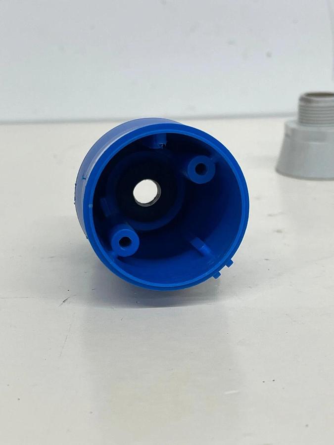 Used Hubbell C320P6SVL C-Iec Heavy Duty Plug (2 Pole, 3 Wire, 20 amp, 250V)