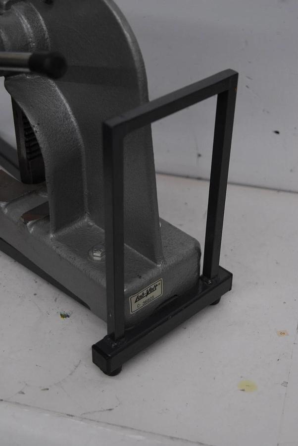 Used Lab-Volt C-36825 Flange Bolt Torquing Demonstrator Press