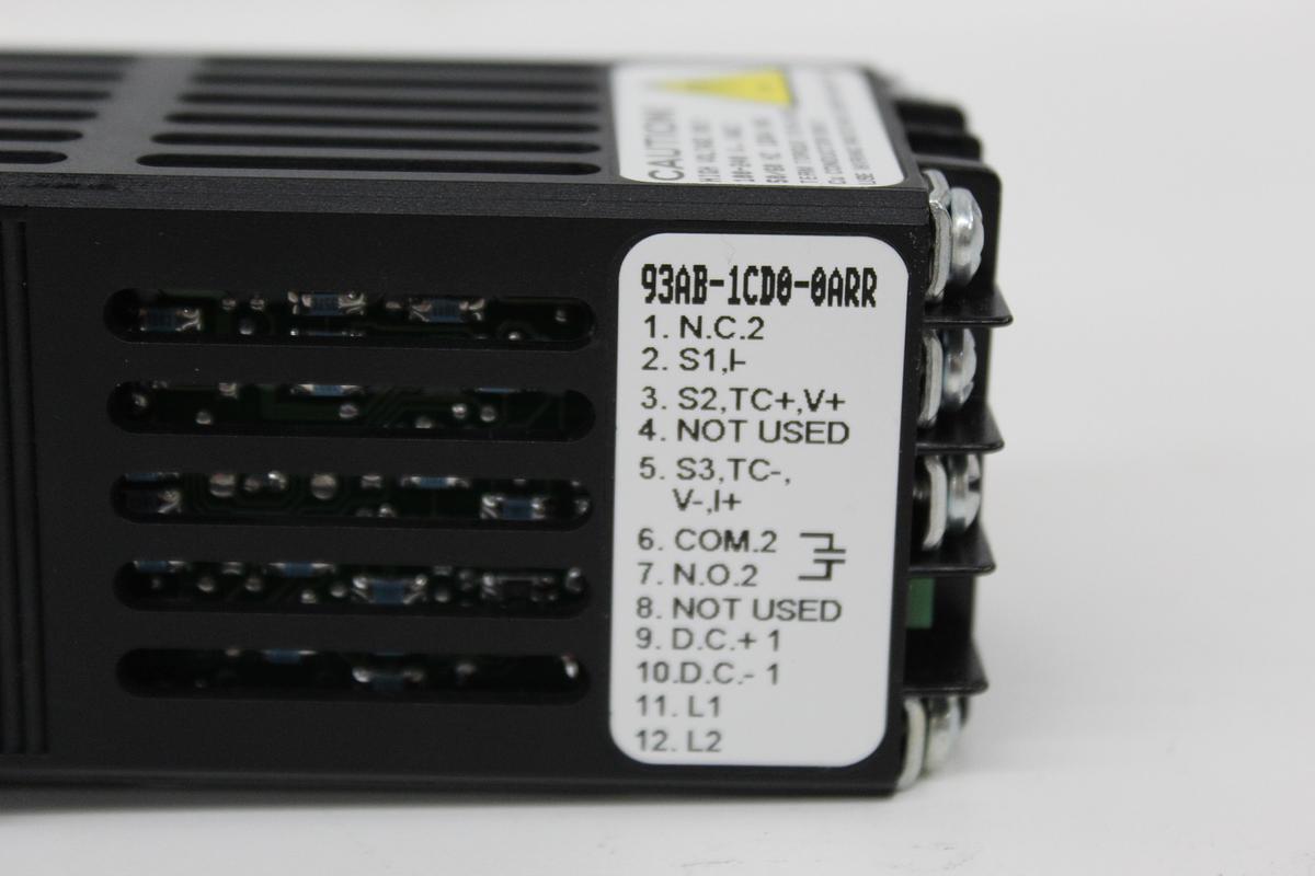 Used Watlow 93 93AB-1CD0-0ARR Digital LED Display Temperature Controller