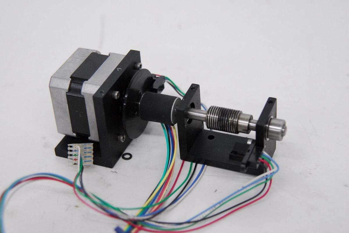 Used Oriental Motor Vexta PX243M-01AA Stepper Motor - Horiba Jobin Yvon FluoroMax-3