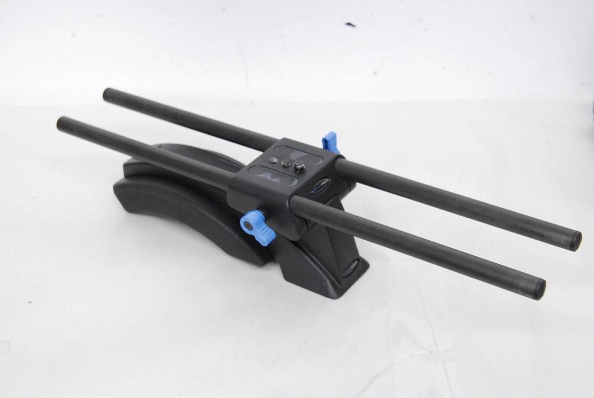 Used RedRock Micro microShoulderPad W/ 18" 19MM Carbon Fiber Rods