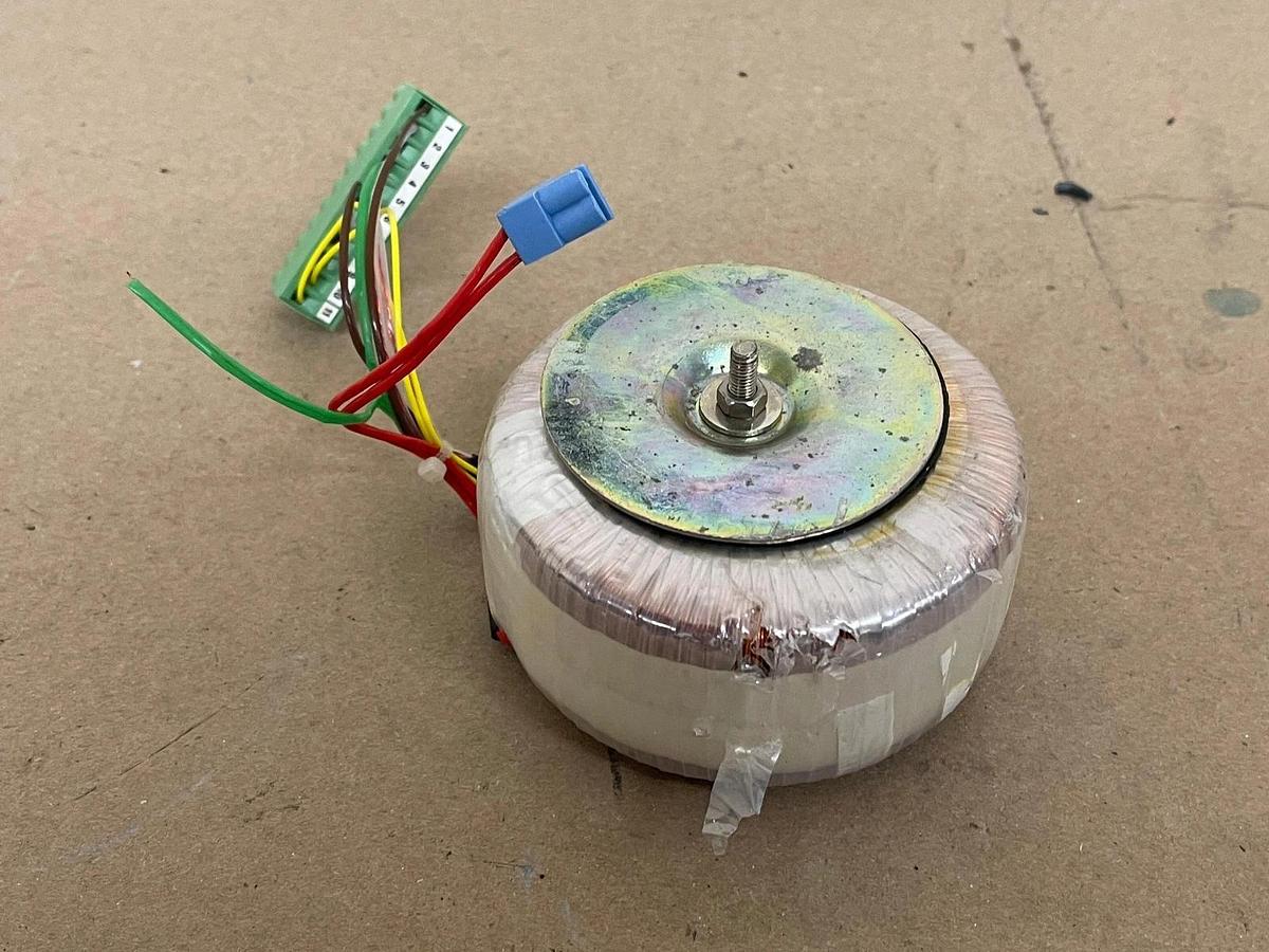 Used Up Unipo 8BER8040 Transformer