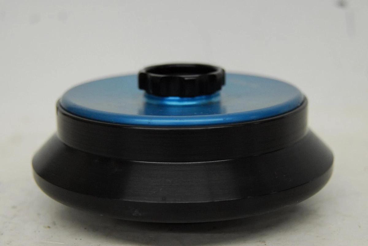 Used Beckman F2402H Fixed Angle Rotor (24 x 2.0 mL, 26,000rpm, 61,970 x g) W/ LID