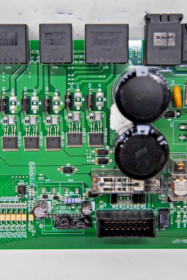 Used Kawasaki 1KQ-35 Servo Control Board (from D32FD001, ZZX130L B)