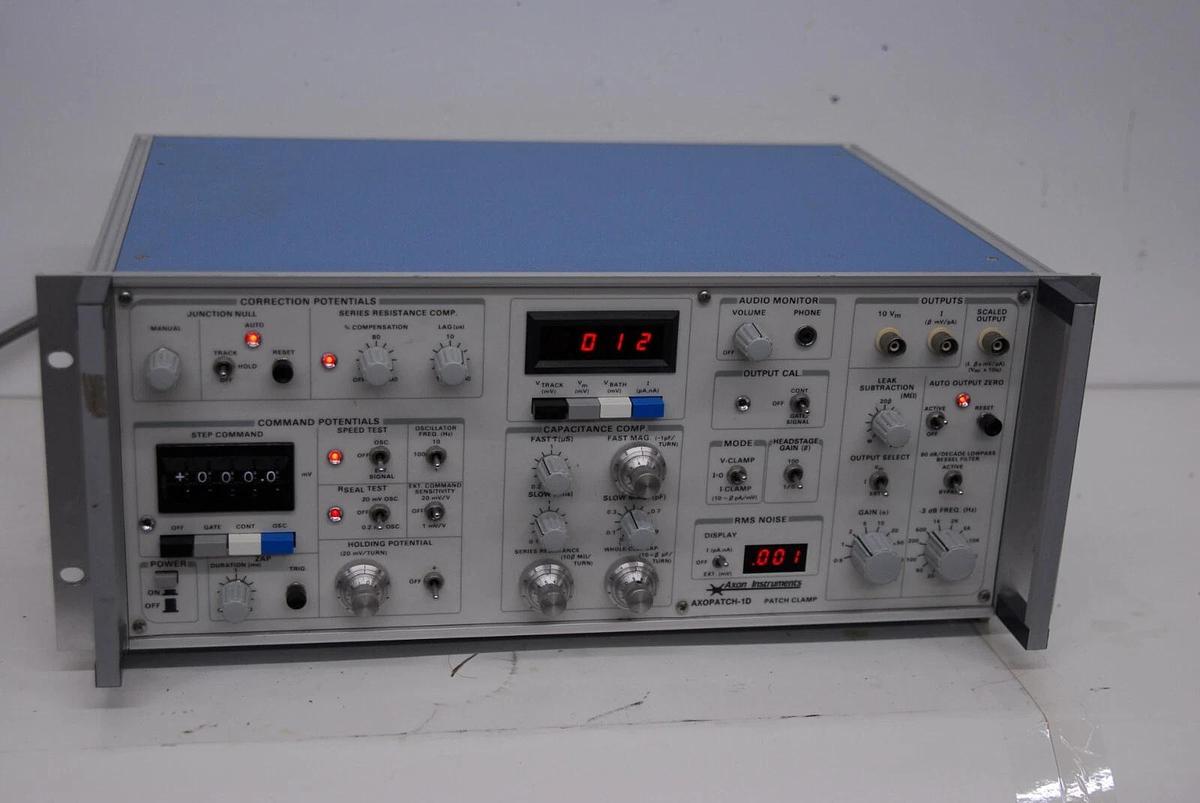 Used Axon Instruments AXOPATCH-1D Patch Clamp Amplifier - READ DESCRIPTION
