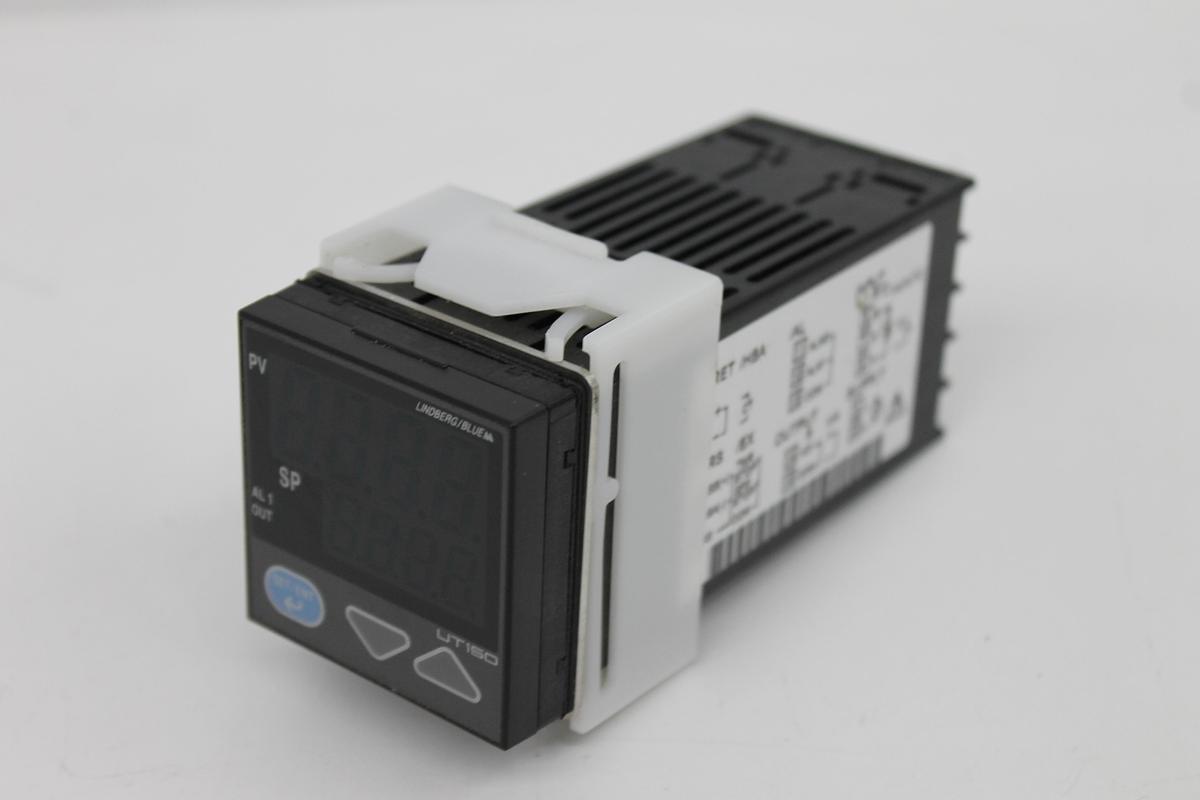 Used Yokogawa UT150-VN Digital Temperature Controller