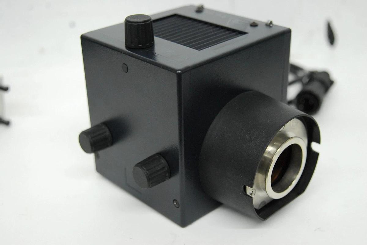 Used Leica 307-072.058 Hg 50W LH-106z Lamp Housing W/ DM IL Fluorescence Port Mount