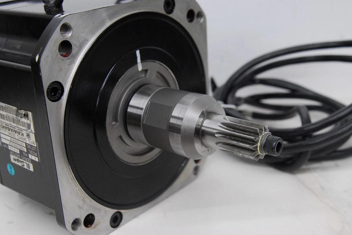 Used Kawasaki Sanyo Denki P80B22450LCX2A BL Super Servo Motor / 60490-1032RON Encoder