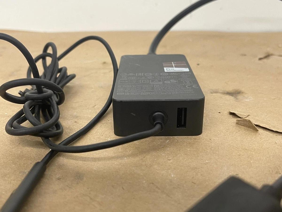 Used Microsoft  Charger Model 1625 12V - 36W for Surface Pro 3/4