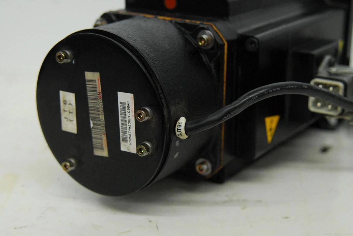 Used Kawasaki Sanyo Denki P60B13200LCX2C BL Super Servo Motor / 60490-1032RON Encoder