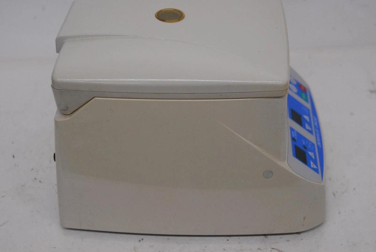 Used Denville Scientific 260D Brushless Microcentrifuge W/ Rotor - not working