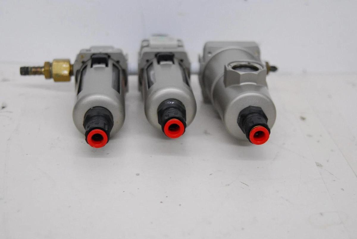 Used SMC AFD30-N02D-Z Micro Mist Separator, AW30-N02DE-Z Regulator,AMG150C-N02D Dryer