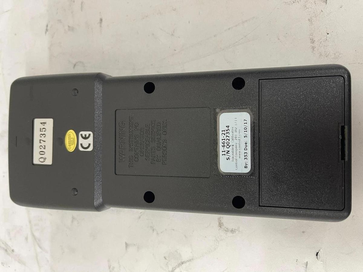 Used Fisher Scientific 11-661-21 Humidity Meter W/ Case, and Accessories