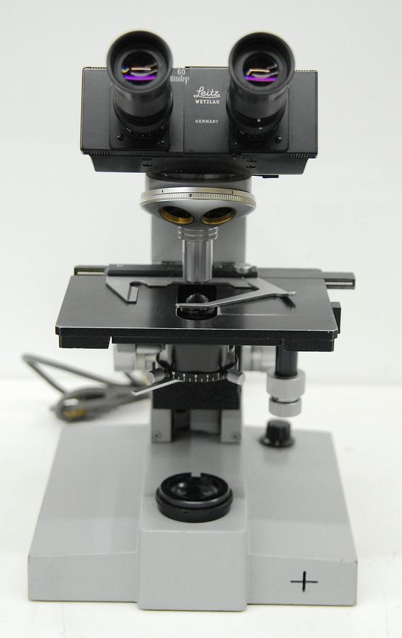 Used Ernst Leitz SM-LUX Binocular Microscope W/ 10x Objective