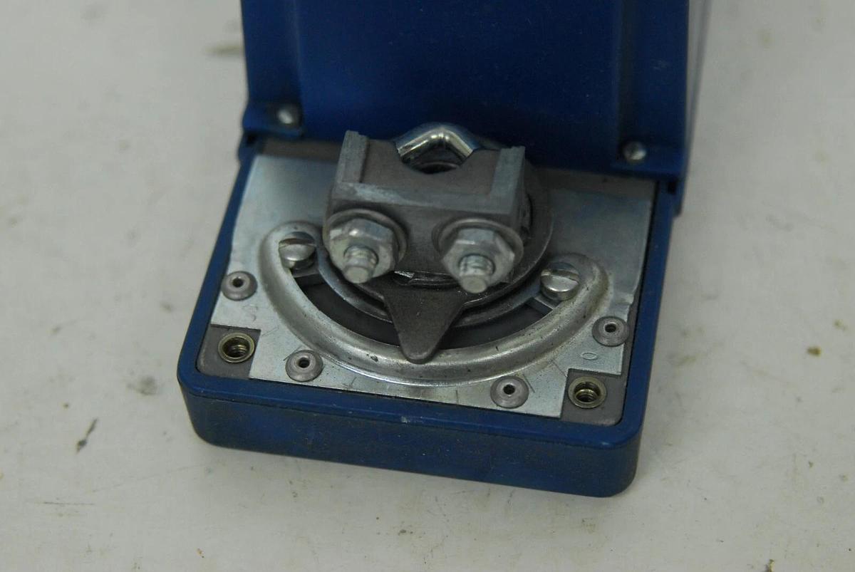 Used Neptronic NEP BBTS1000 Baby Blue HVAC Actuator