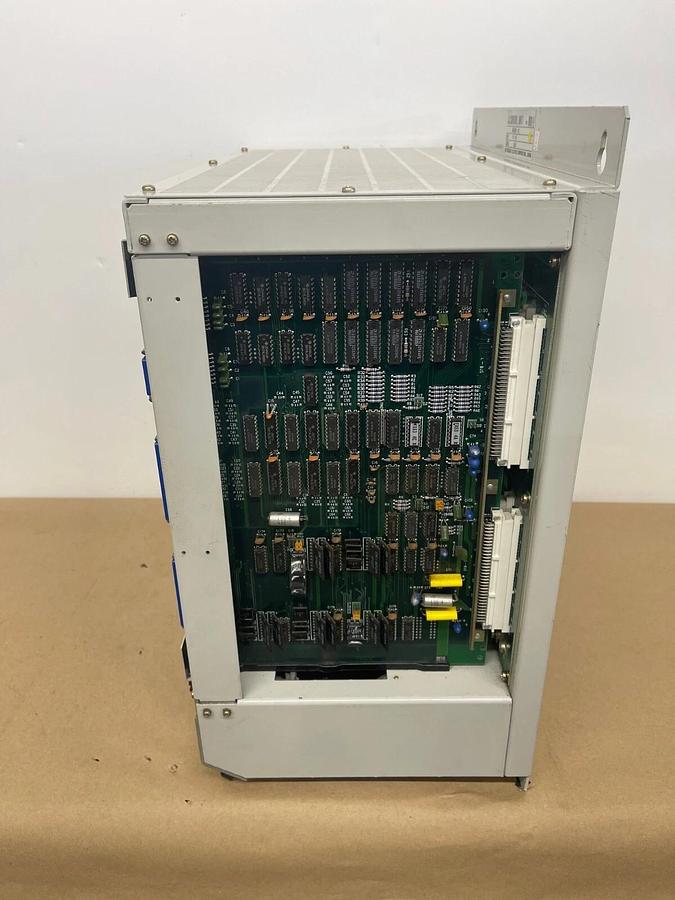 Used Mitsubishi UF01C-2 MELDAS-W7 Control Unit  W/ Installed Cards (DWC200H EDM)