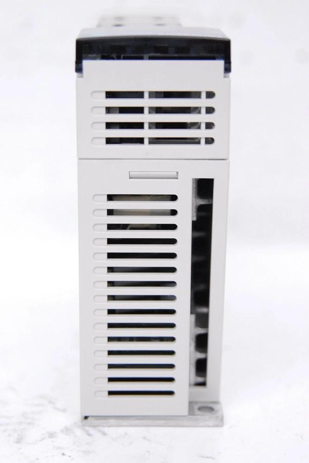 Used Mitsubishi MELSERVO MR-J2S-20A1 AC Servo Drive Amplifier 200W 170V 0-360Hz 1.5A