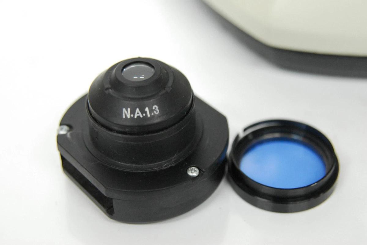 Used Wesco Lab VU 4200 Binocular Microscope W/ 4/10/40/100x SP-Achro Objectives