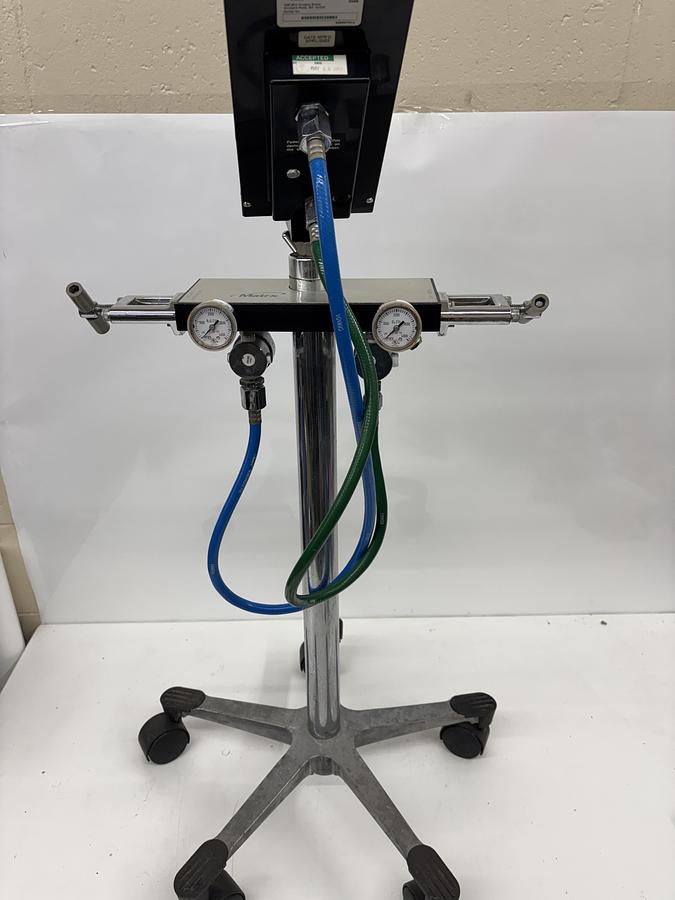Used Matrx MDM Dental Nitrous Oxide Flowmeter with Pressure Gauges and Cart