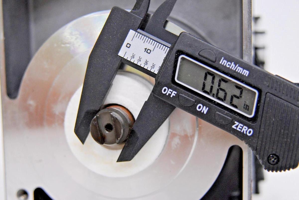 Used Hanning E7B2B-7-583 1-phase AC Motor 200-240VAC 2760/3155RPM (Pfiffer DUO 3)