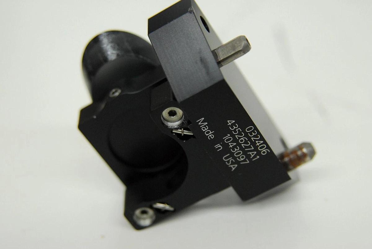 Used AB 4800 MALDI TOF/TOF - Lens, Filters, Mirrors, Mounts, Shutter and Filter Wheel