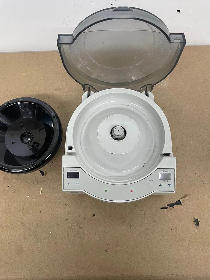 Used Fisher Scientific MicroV Microcentrifuge 7200g W/ Power Adapter, Rotor