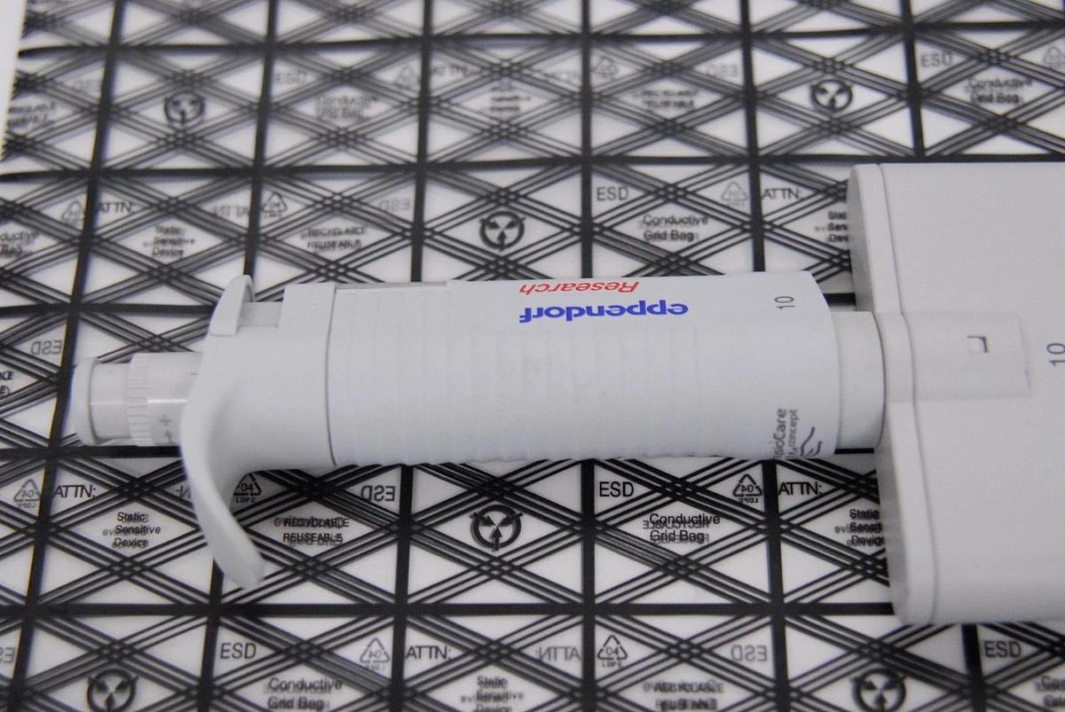 Used Eppendorf Research 10 0.5-10µL 8-Channel Manual Pipette