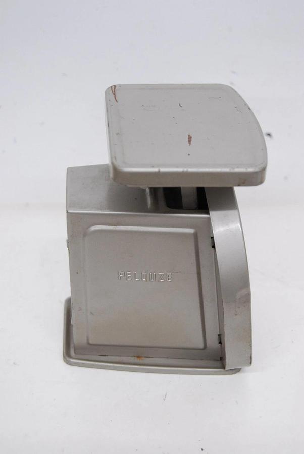 Used Vintage Pelouze Scale Y-50-1 1970s Postal Scale 50Lbs 5" x 4" platform