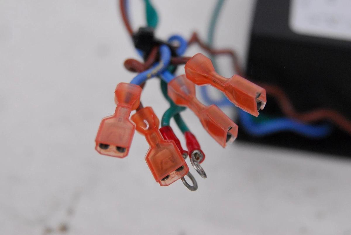 Used Control Concepts IC-205WL-1 Islatrol The Active Tracking Filter