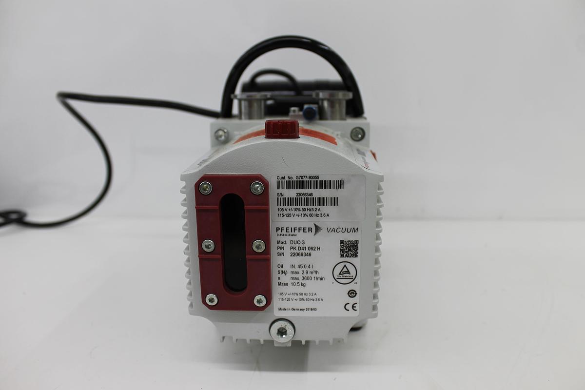 Used Pfeiffer DUO 3 PK D41 062 H Vacuum Pump