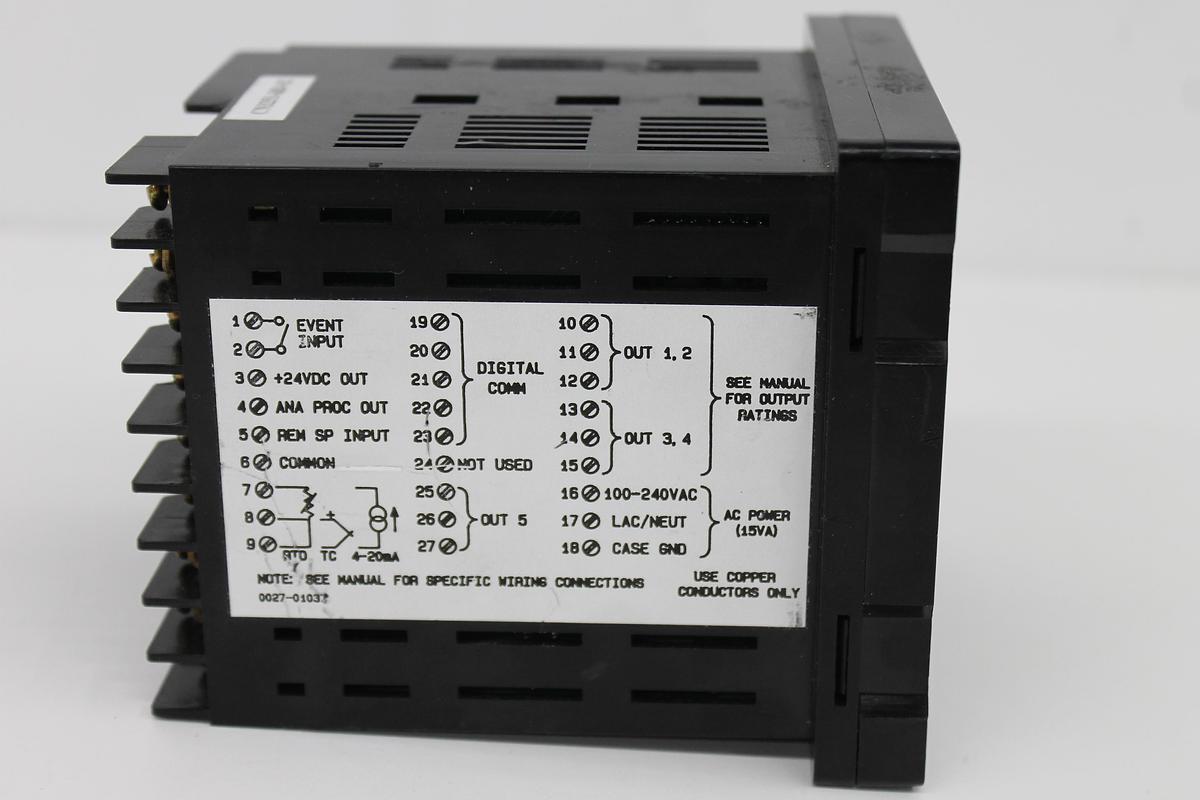 Used OMEGA CN3251-DD-S2 Temperature/Process Controller