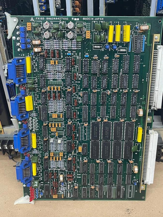 Used Mitsubishi UF01C-2 MELDAS-W7 Control Unit  W/ Installed Cards (DWC200H EDM)