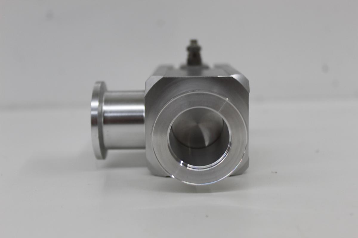 Used SMC XLA-25 CH3791/4/00 High Vacuum Pneumatic Angle Valve