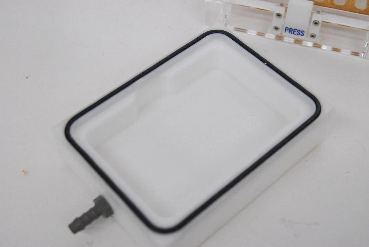 Used QIAGEN QIAvac Manifold-6S Catalog #19503 Vacuum Manifold