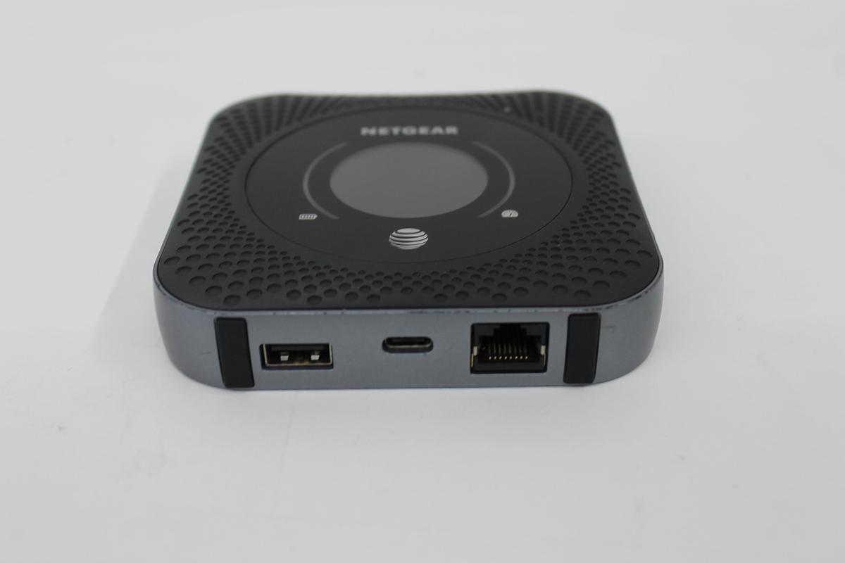 Used Netgear NightHawk M1 LTE Mobile Hotspot ATT w/ Extra Battery
